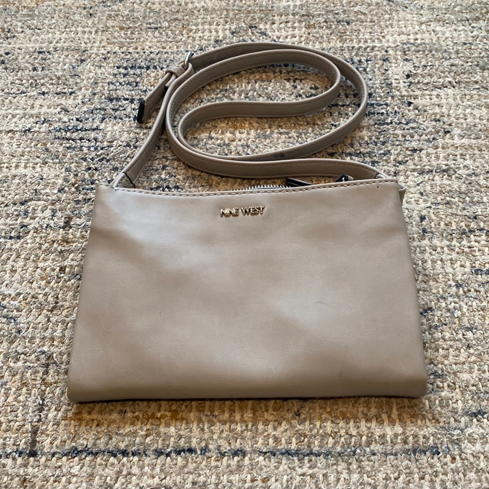 Nine West, crossbody bag. Barely used.